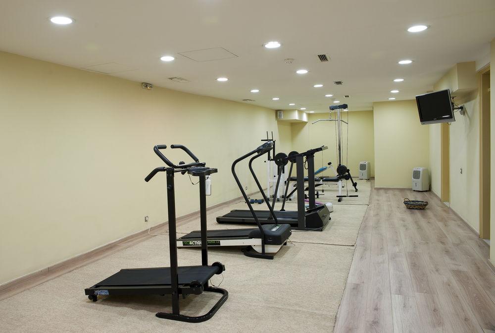 Efplias Hotel Apartments Pire Dış mekan fotoğraf