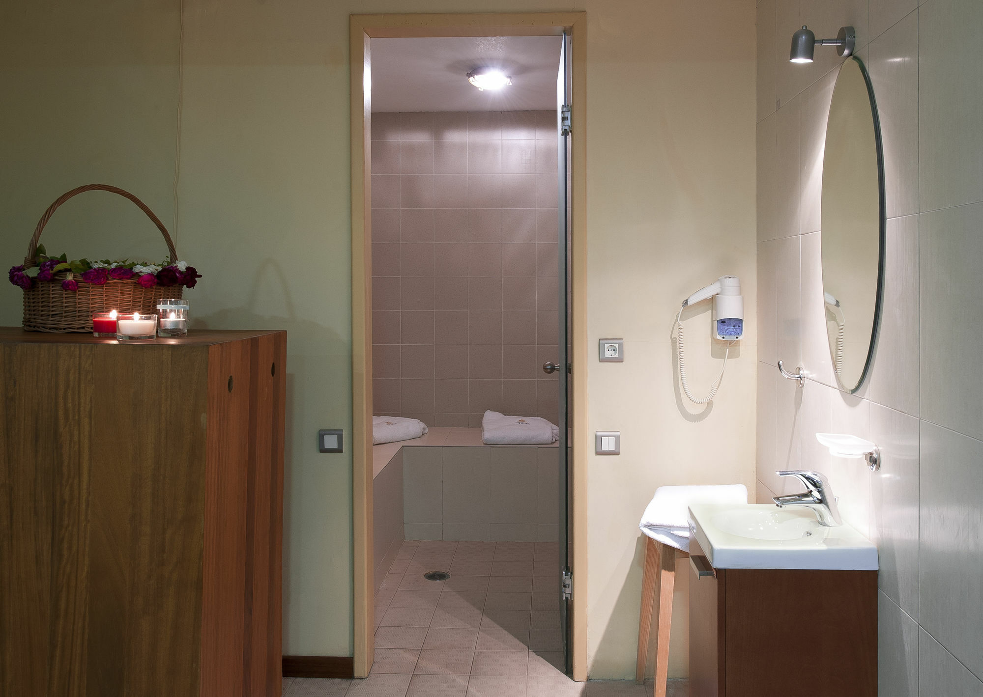Efplias Hotel Apartments Pire Dış mekan fotoğraf