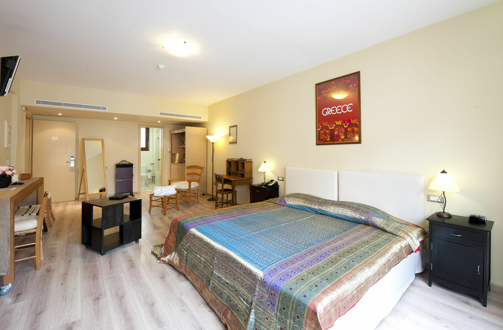 Efplias Hotel Apartments Pire Dış mekan fotoğraf